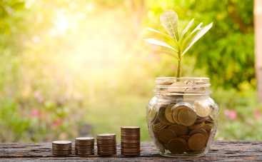 Какие знаки Зодиака ждет финансовый успех в марте 2019: прогноз Таро