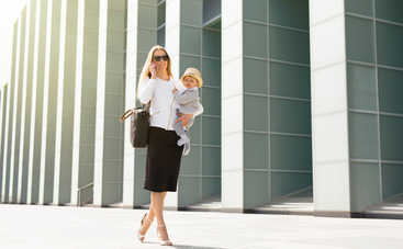 Що повинно бути у мами в сумочці: 7 обов'язкових речей