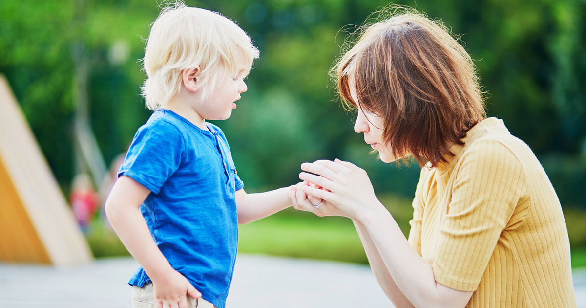 Rebenok Prishemil Palec Dveryu Chto Delat I Kak Pomoch Malyshu Kolobok Ua