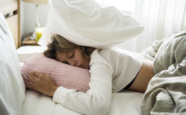 Что мешает просыпаться красивой: 6 вредных привычек