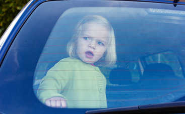 Водителям грозит увеличение штрафа за неправильную перевозку детей в автомобиле