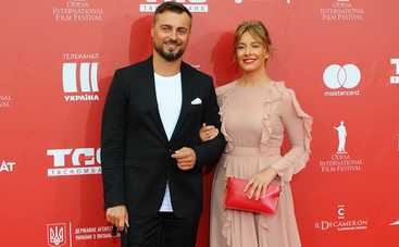 Я - локомотив: лучшая юмористка страны и многодетная мама Елена Кравец