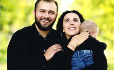 Они меня вдохновляют: Джамала о сыне и муже