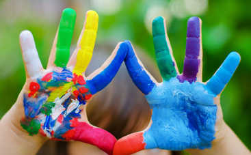 5 забавных детских игр на пальцах и ладонях