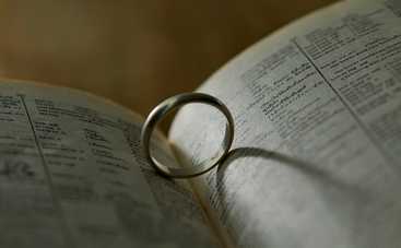 Кольцо "Спаси и сохрани": 10 рекомендаций, как его правильно носить