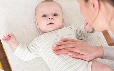 Пенистый стул у младенца на грудном и искусственном вскармливании