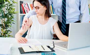 4 совета, что делать, если начальник вас домогается