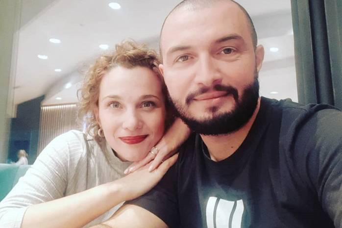 Футболка и кеды: известная украинская телеведущая вышла замуж во второй раз