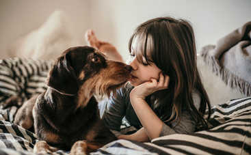 Домашние животные и дети: 4 причины купить ребенку питомца