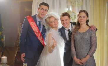 Замок на песке: смотреть 1-4 серии онлайн (эфир от 21.04.2019)