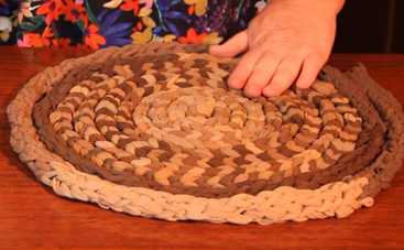 Коврик из старых капроновых колготок: новая жизнь старых вещей