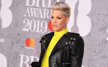 Ненавидела себя: Пинк не могла забеременеть и пережила несколько выкидышей