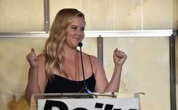 Королевский ребенок: известная актриса Эми Шумер родила первенца