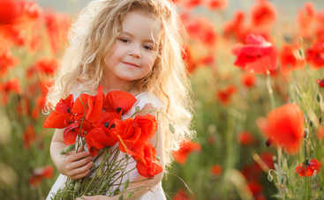 Вірші до Дня пам’яті і примирення та привітання  з Днем перемоги