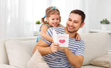 В Україні офіційно запровадили День батька: коли вітати татусів