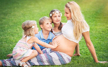 616 украинок в День матери стали "Матерями-героинями"